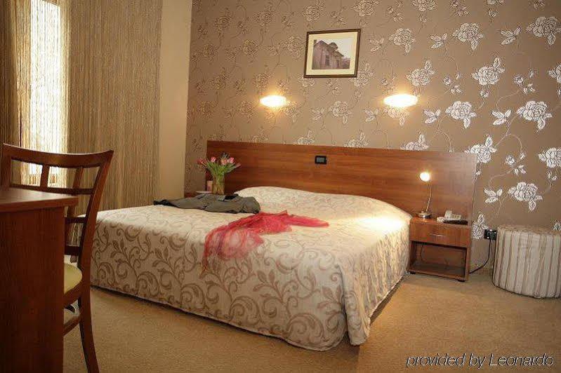 Uniqato Hotel Sztara Zagora Kültér fotó