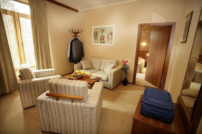 Uniqato Hotel Sztara Zagora Kültér fotó
